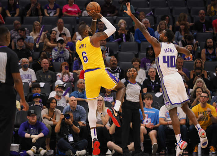 lebron james harrison barnes 10-14-22